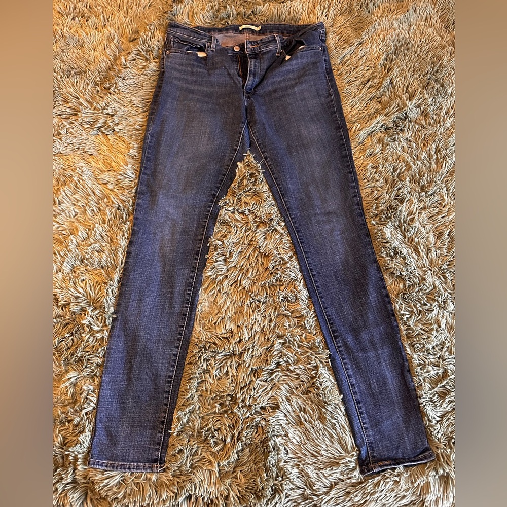Levi’s 711 skinny jeans